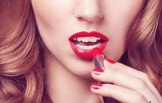 口红是石油做的吗