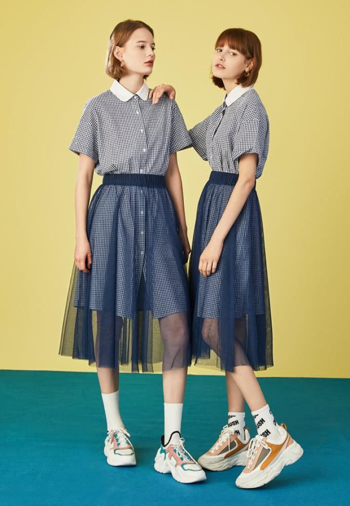 小个子怎样穿衬衫好看？这6个穿搭技巧学了让你显高显瘦还时尚