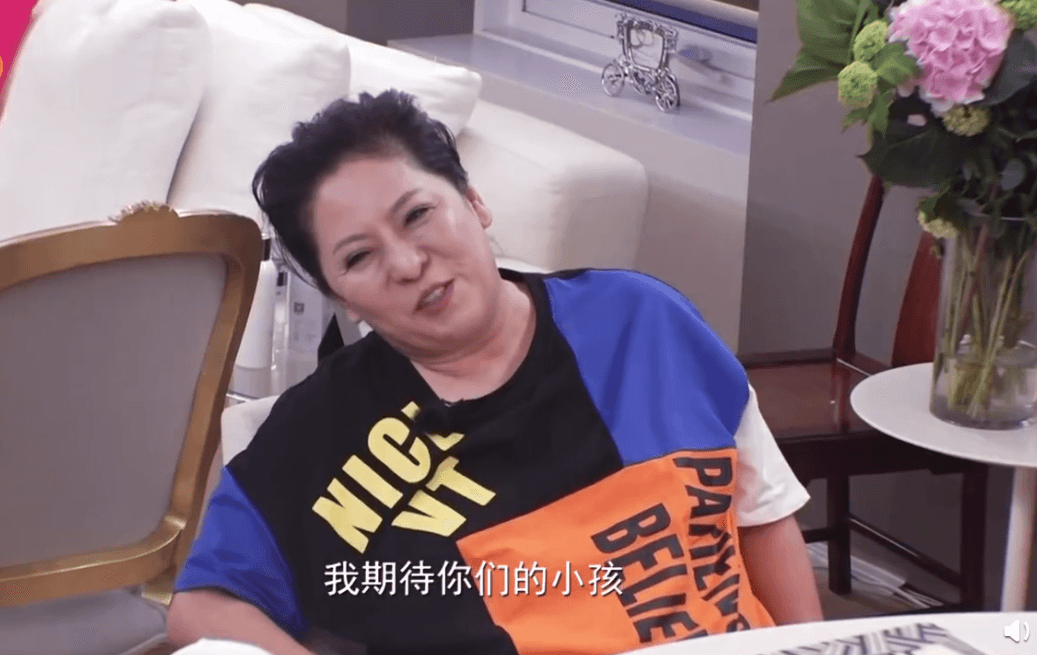 向佐泪目表白妈妈，希望能学习父母的爱情，向太泪洒现场想要孙子