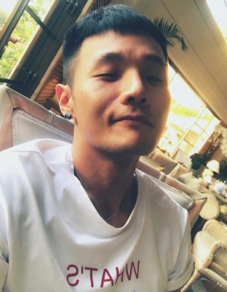 与李荣浩相恋4年,分手后重度抑郁,提起都会痛哭