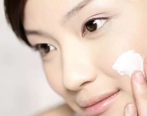 水、乳、精华、霜正确的使用顺序你清楚吗?一步弄错,等于白用