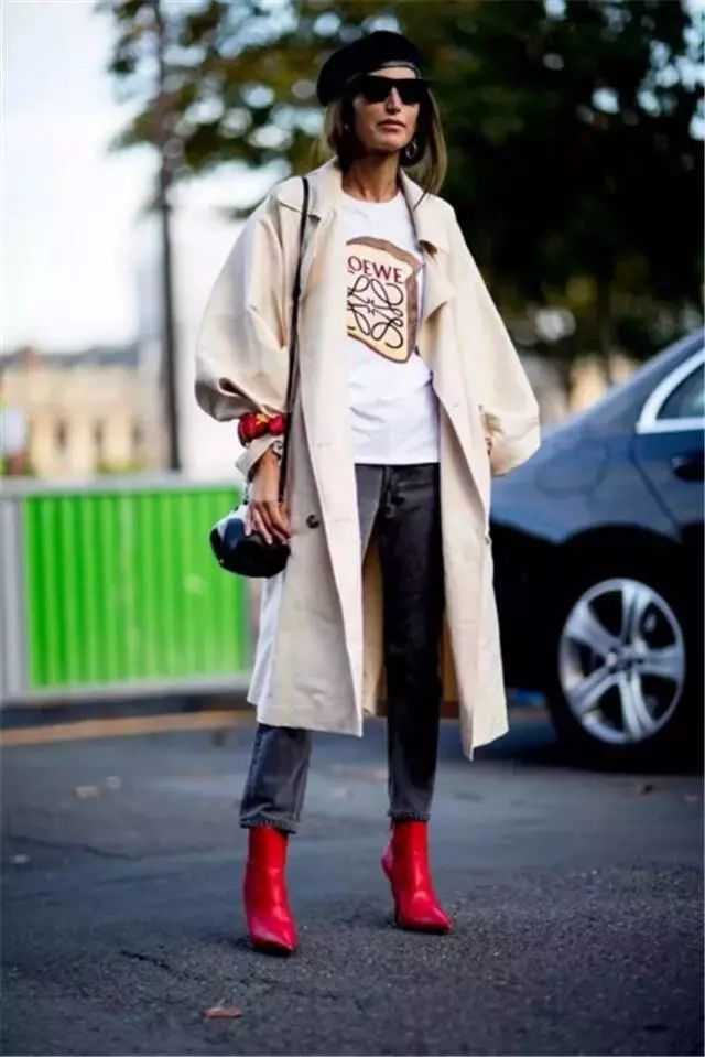 流行服饰别瞎买,40岁后的女人穿这几套更时尚显气质