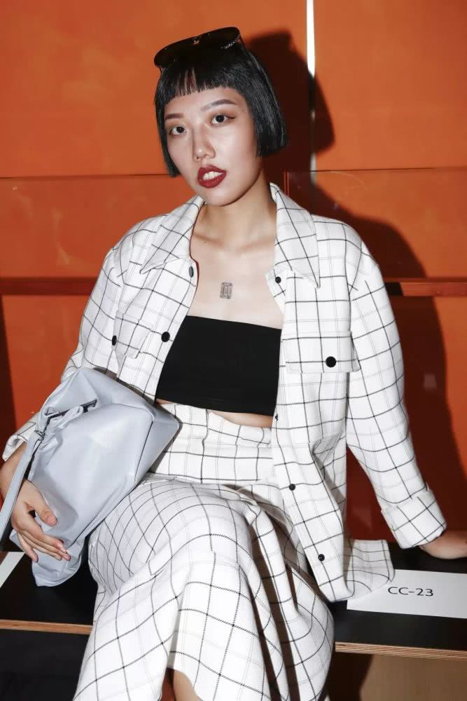 欧美街拍 看时尚潮人把基本款穿成时尚博主的样子?