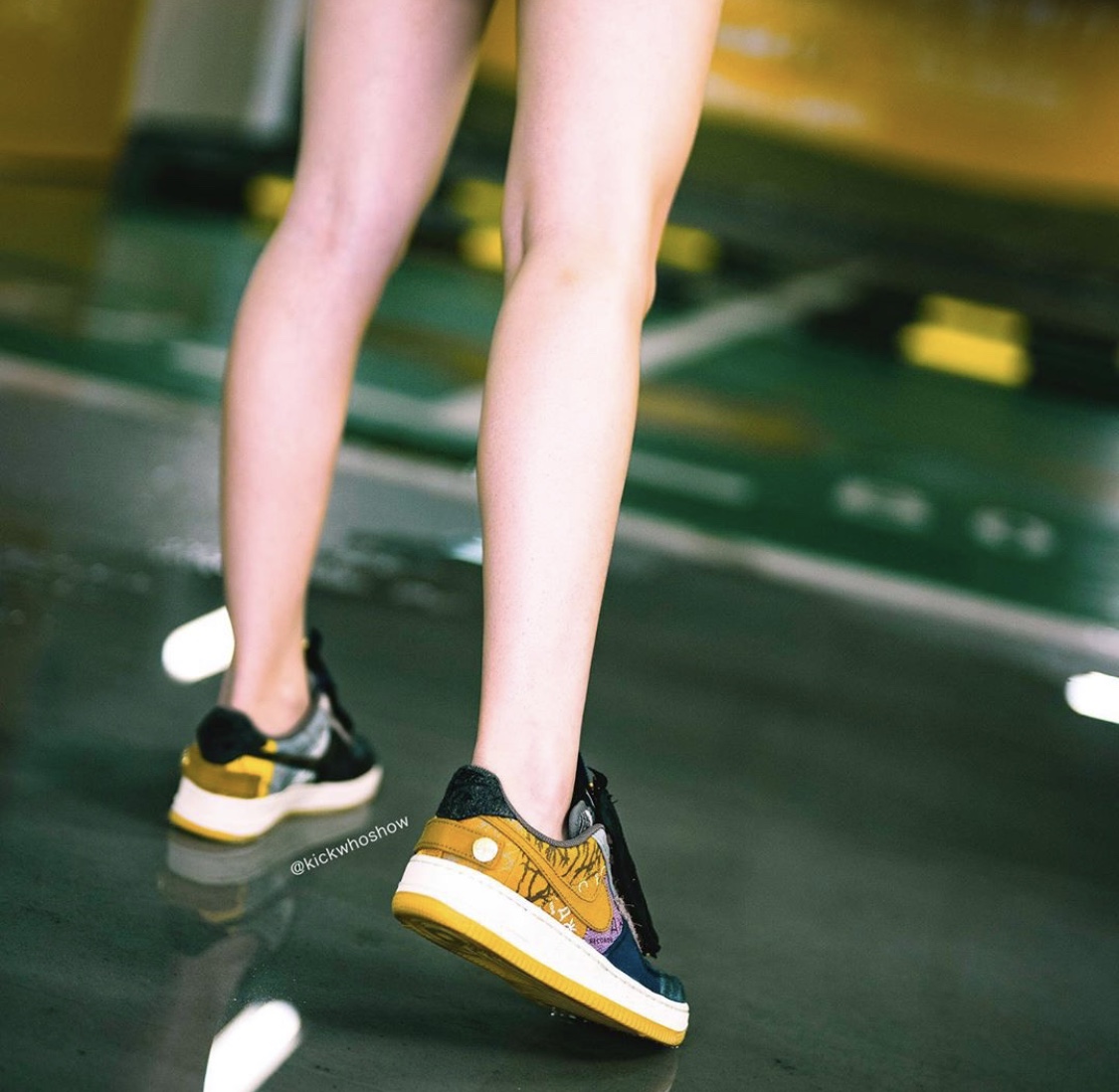 就等发售了!Travis Scott x Air Force 1联乘实物上脚帅炸!