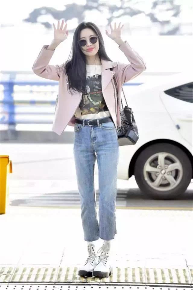 流行服饰别瞎买,40岁后的女人穿这几套更时尚显气质