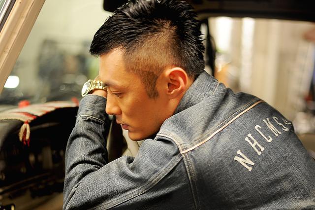 长得又坏又帅自带邪魅痞气的十大男星,吴彦祖排名第五!