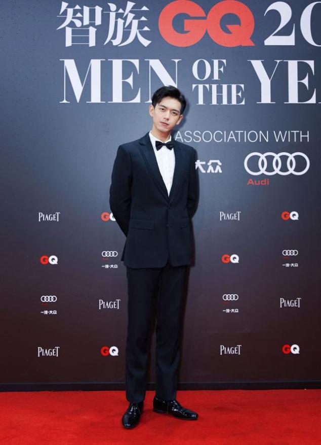 李现喜获年度人气演员!力压朱一龙李易峰!