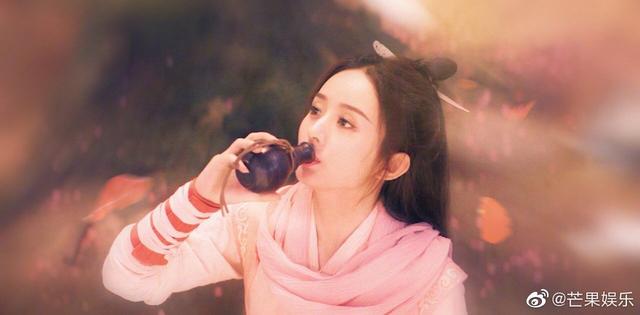 赵丽颖新剧造型被嘲：还不如粉丝自制图