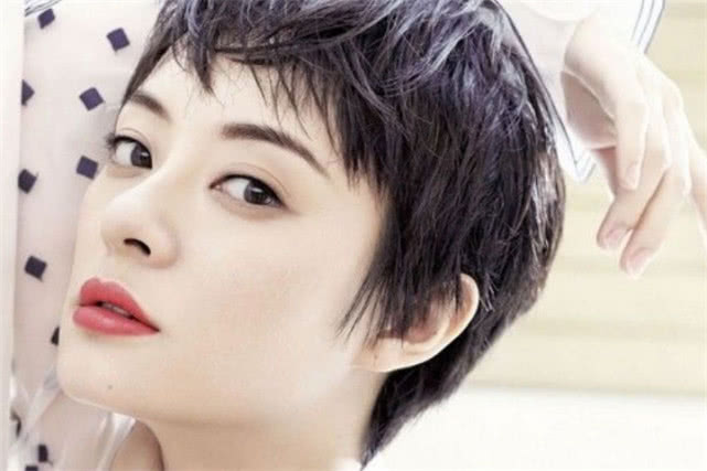 5位“收视女王”,杨紫力压郑爽,杨幂才第三,第1从不接烂剧!