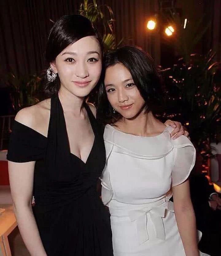 别再吹少女感了，秋日美人带着女人味颠覆审美