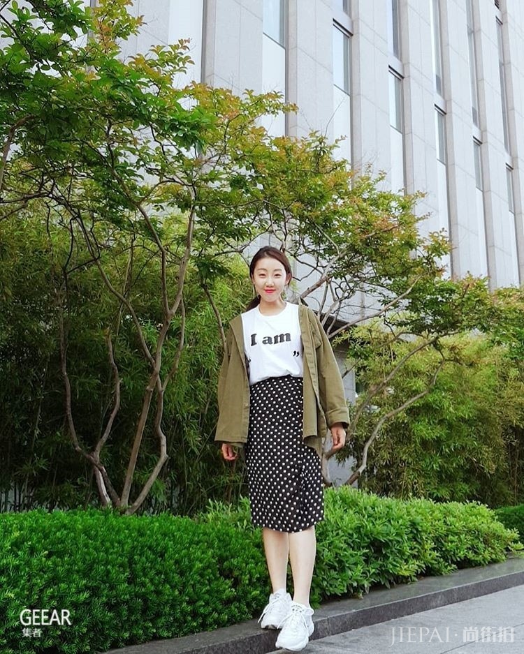 《德鲁纳酒店》IU的造型师,高贵服装造型全靠这位幕后功臣