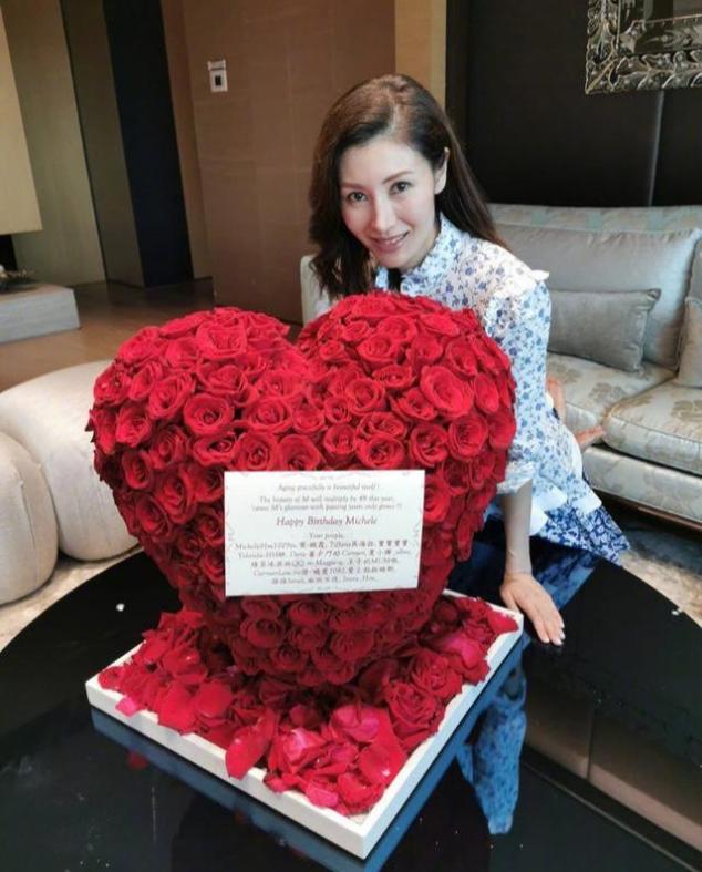 李嘉欣复出饰杨贵妃,于正表扬其是和巩俐同级的女神,被网友反怼