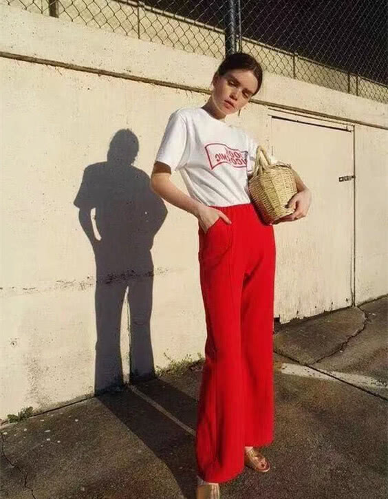 欧美街拍:简单好看的白色可以让你在2019夏末降降温