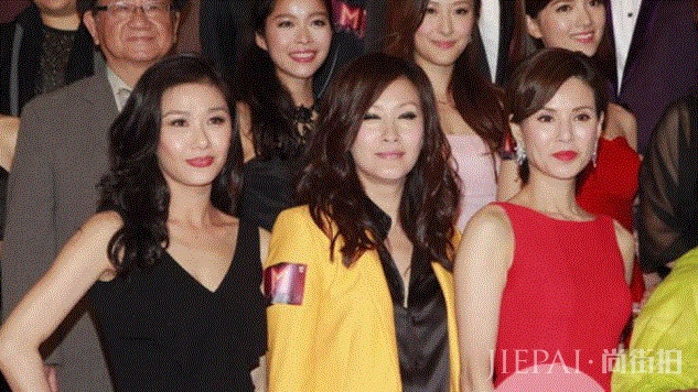 陈慧珊近照有点发福，嫁大11岁经纪人，老公破产后无奈复出