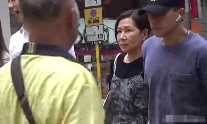 杨幂被粉丝抵制新剧进退两难,刘恺威抱小糯米现身街头甜蜜温馨