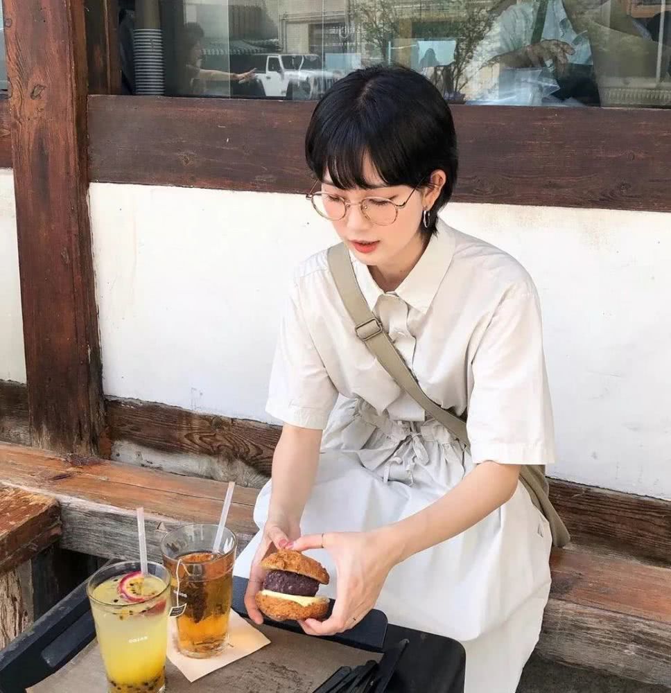 发型参考：燕尾短发也太好看了叭