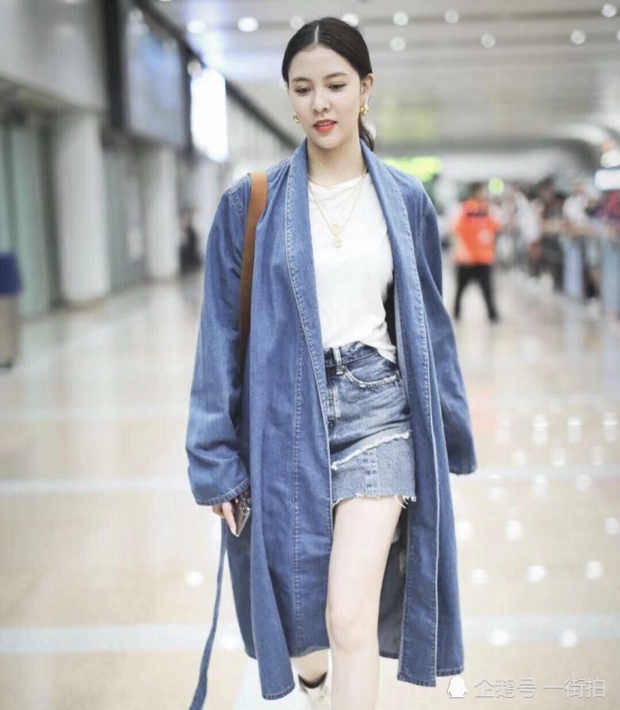 19年初秋穿什么?宋妍霏西装配高腰阔腿裤,显高显腿长气质满分