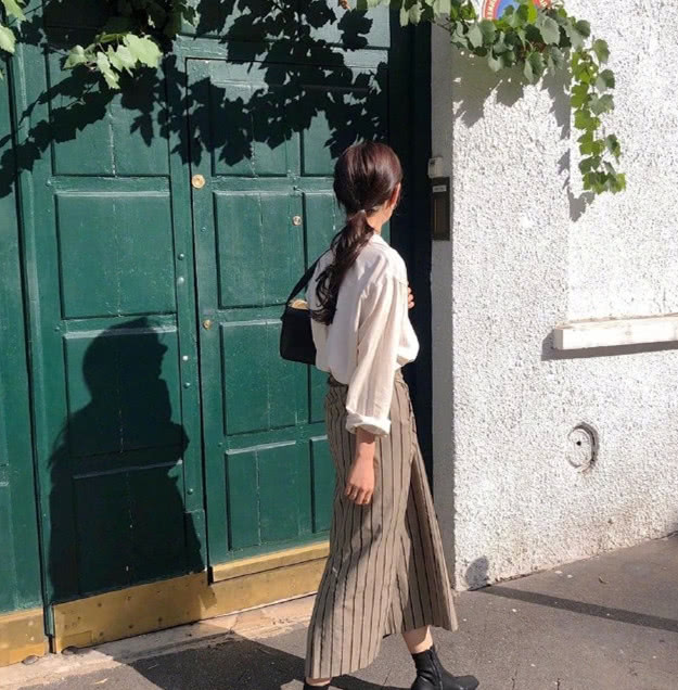 日常显气质的9套穿搭，舒适又惬意，演绎经典美