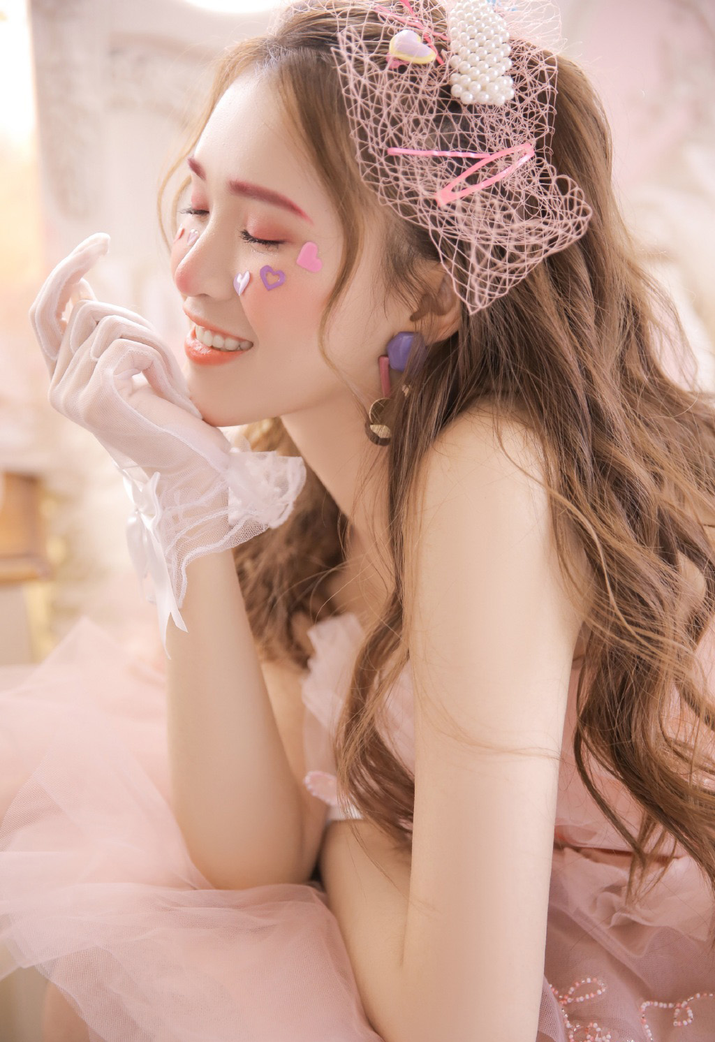 粉色蕾丝装性感美女诱惑唯美可爱风格写真图片集