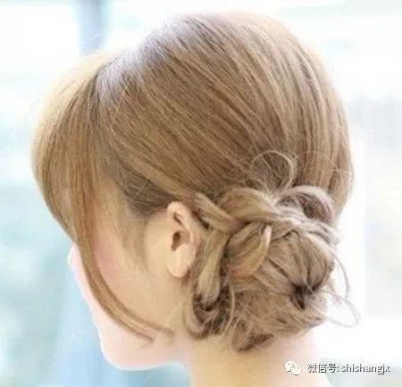 简单的编发和丸子头搭配技巧，效果相当不错哦