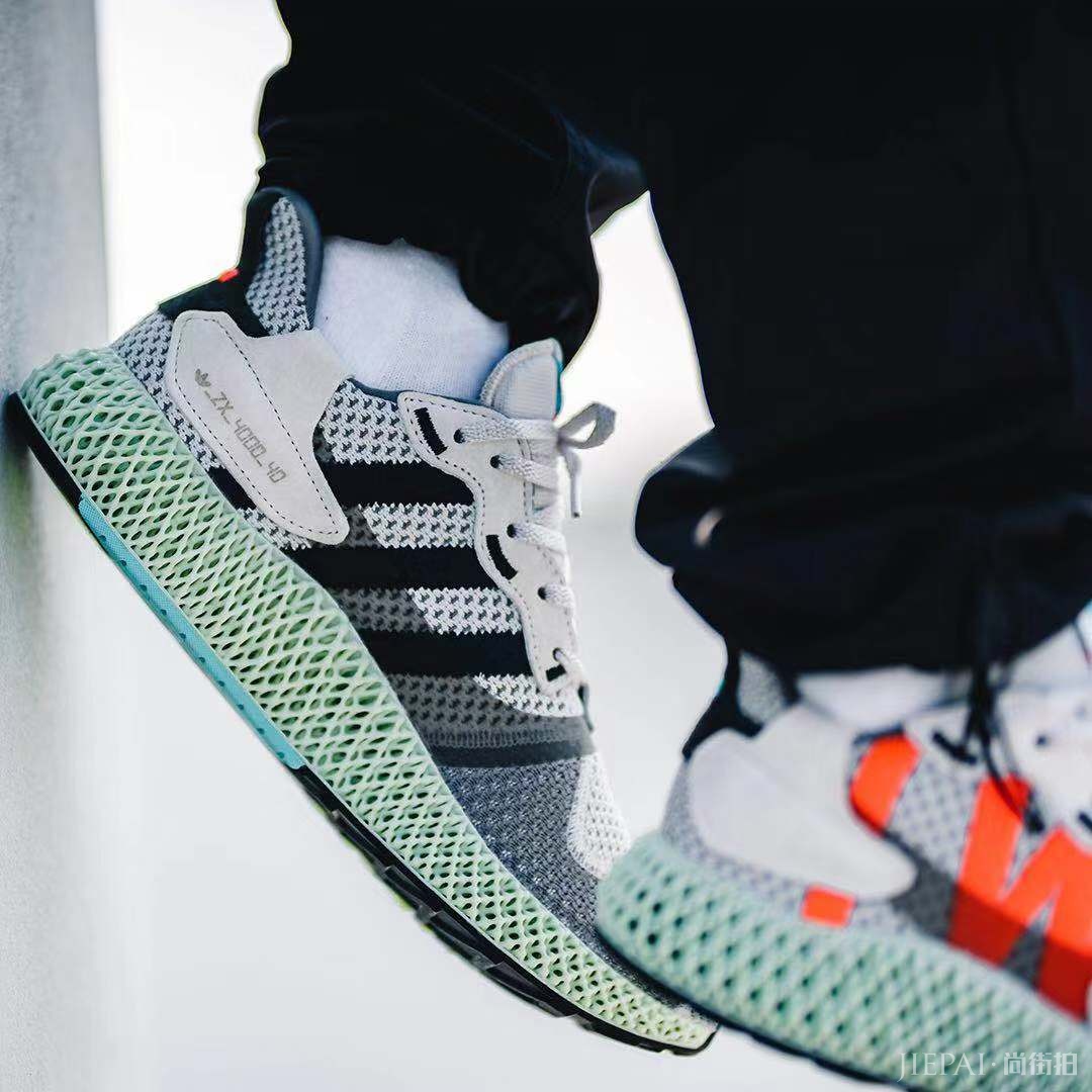 大面积涂鸦设计?!这双 adidas ZX 4000 确定不是客制?