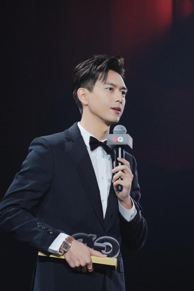 李现喜获年度人气演员!力压朱一龙李易峰!