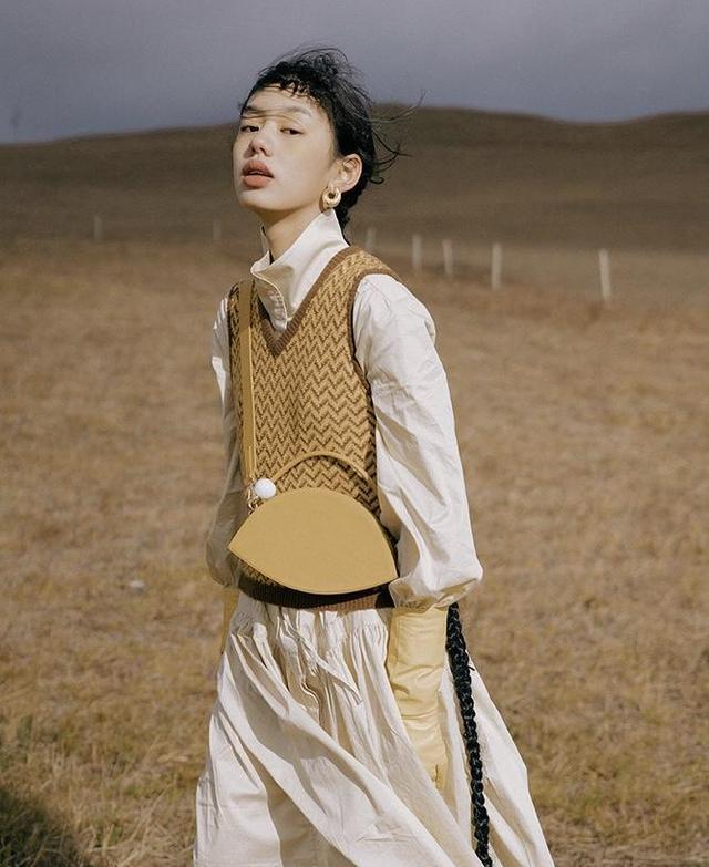 初秋搭配这几款好看的包包，让你秒变时尚潮人