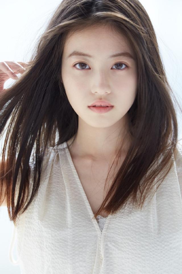 金田美樱再次爆红,继石原里美后成为新一代宅男女神