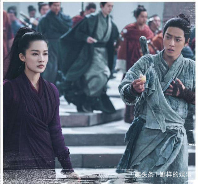 肖战搂李沁脖子,开启小“奶狗”模式,沁沁直言会传绯闻