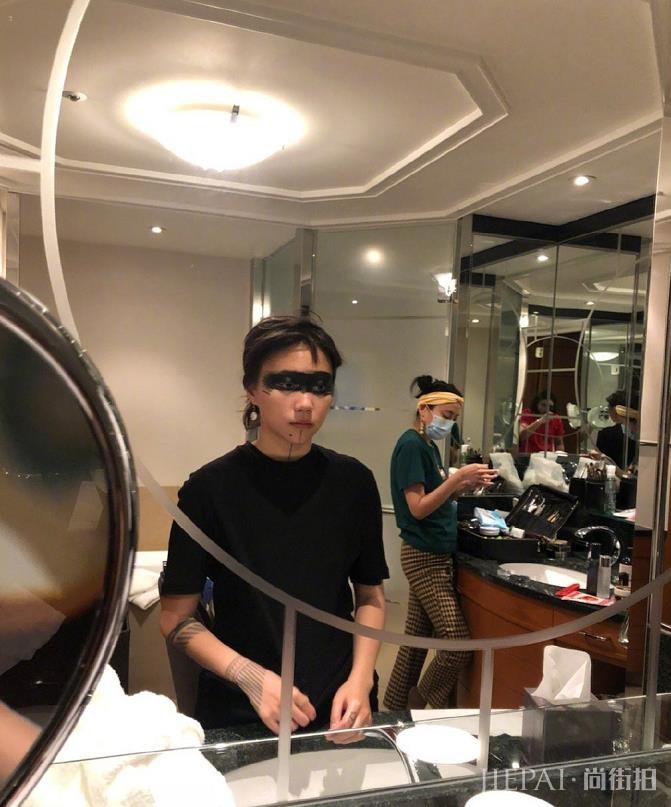 窦靖童解锁新造型,粉丝齐夸帅,不愧是王菲的女儿
