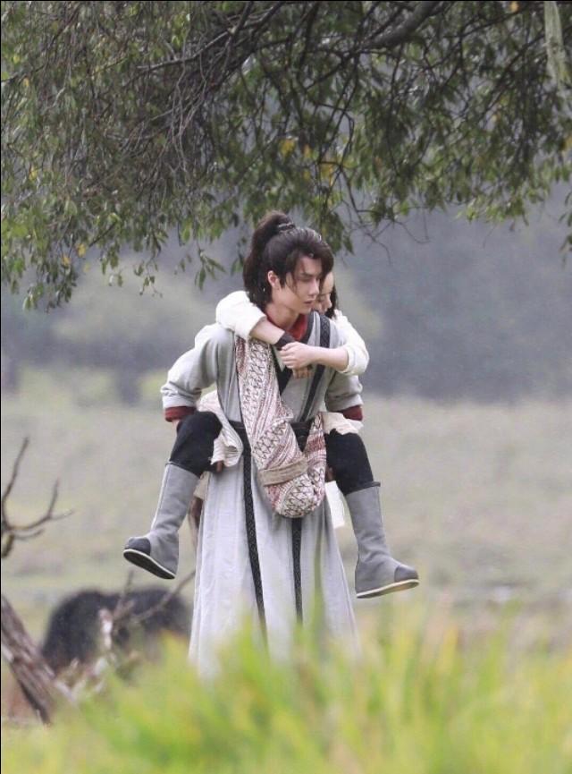 赵丽颖新剧造型被嘲：还不如粉丝自制图