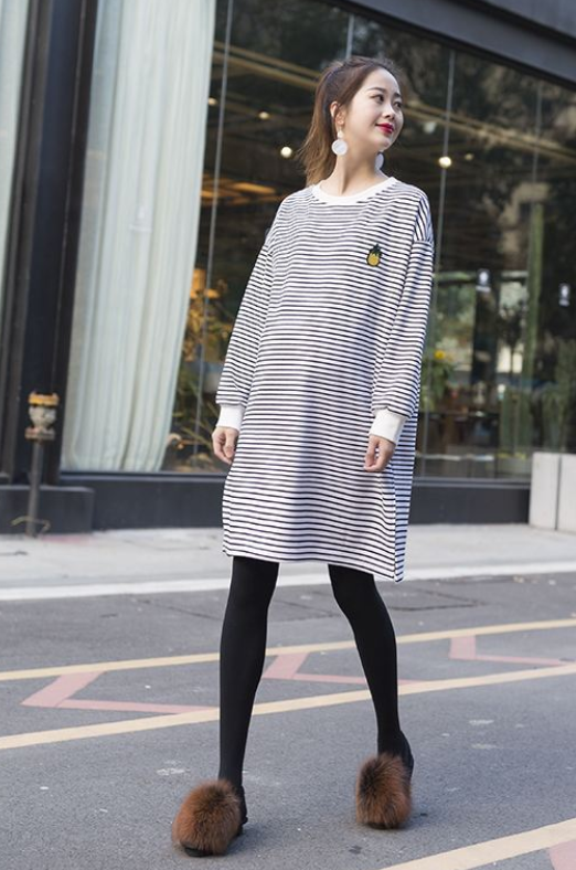 初秋收起短裙穿长裙，10款卫衣裙不可缺少，减龄百搭还时髦