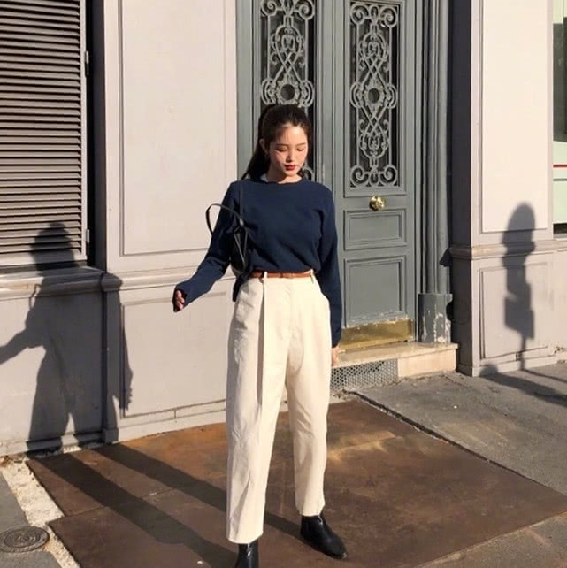 日常显气质的9套穿搭，舒适又惬意，演绎经典美