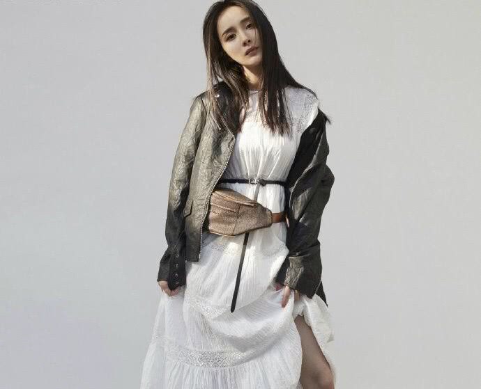 回顾杨幂的各种时尚杂志封面,才知道什么是仙女下凡