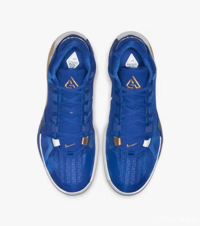 字母哥已上脚！小心这双 Zoom Freak 1 突袭发售！