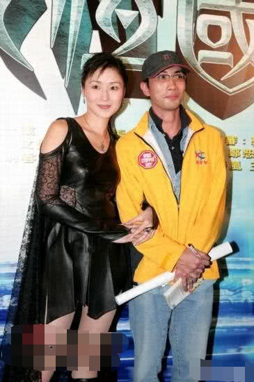 因一双美腿走红全国，甄子丹为她离婚，最后嫁给陈十三，一直无子