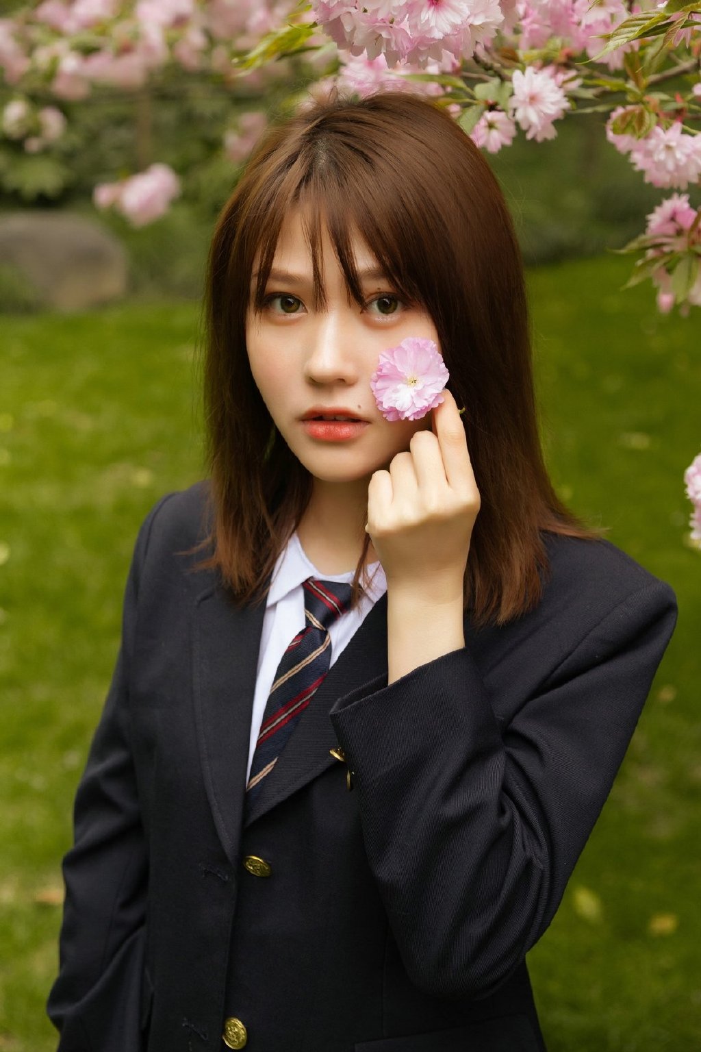穿校服的日系风漂亮美女销魂写真图片