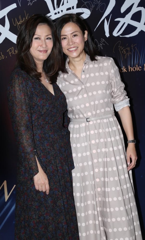 陈慧珊和宣萱同框,皮肤紧致不输当年