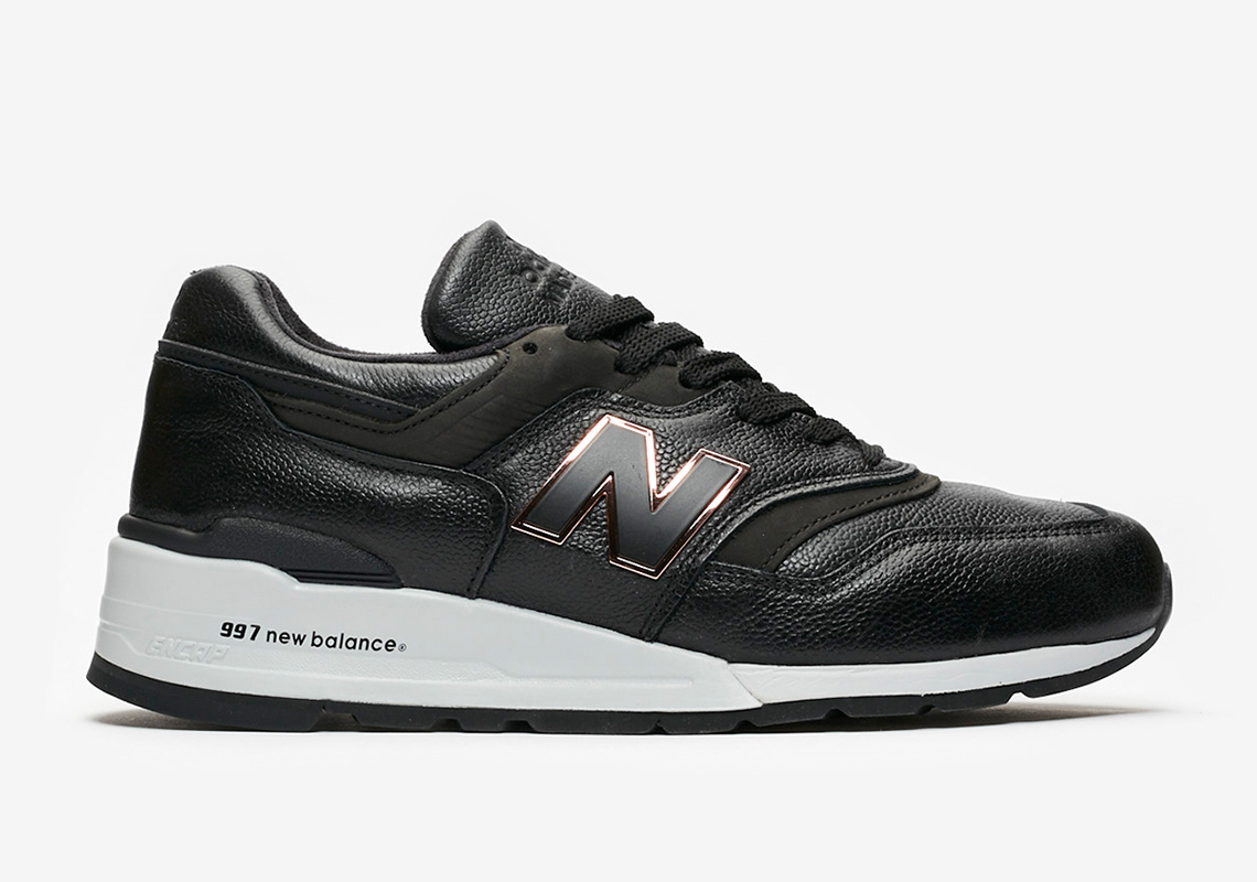 电镀加身！全新 New Balance 997 现已登场！