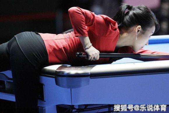 潘晓婷晒出素颜照憔悴衰老许多，身材依旧韵味十足