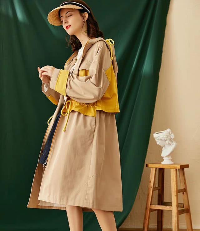 早秋穿什么?修身又有气质的风衣帮你凸显女性帅气洒脱