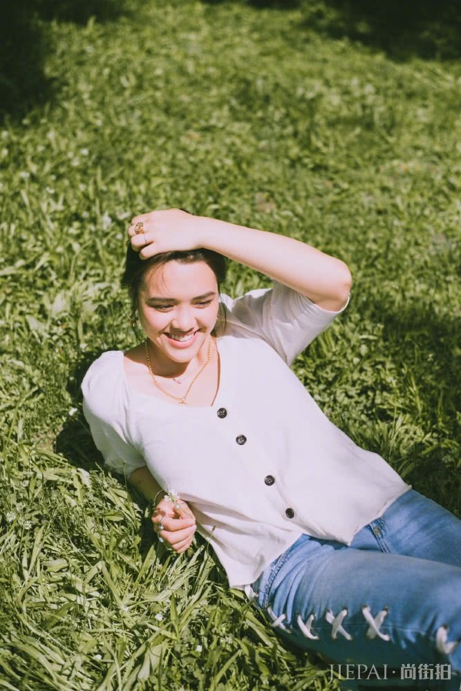 钟丽缇大女儿近照曝光，混血颜值撞脸多明星，颜值不输妈妈