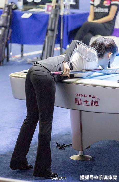 潘晓婷晒出素颜照憔悴衰老许多，身材依旧韵味十足