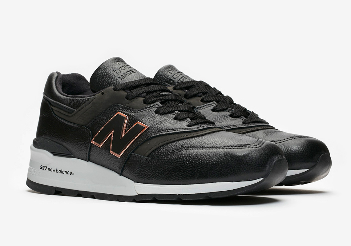 电镀加身！全新 New Balance 997 现已登场！