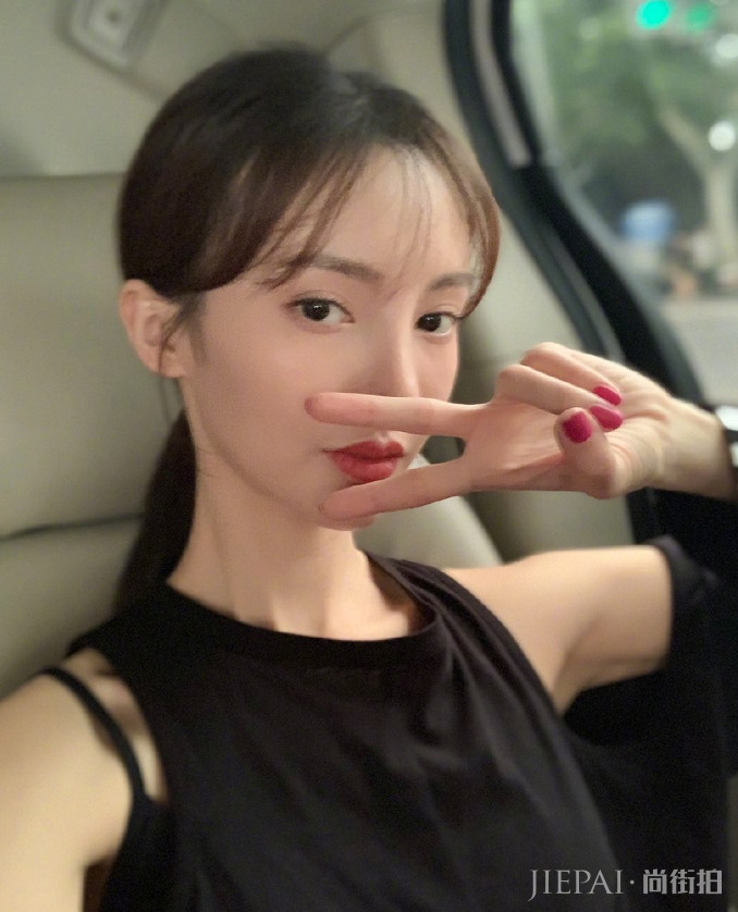 95年的董又霖和96年的陈星旭相继曝光恋情,他们不怕影响事业吗