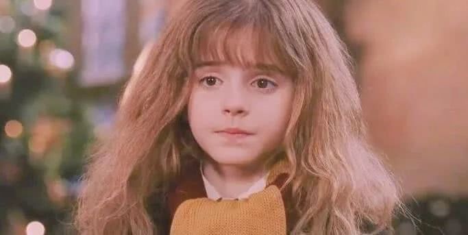 初秋流行什么发型?期中泡面头肯定会占有一个席位