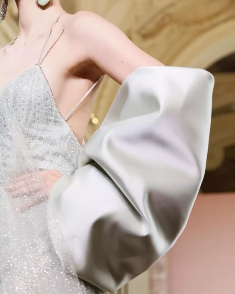 2019秋天这些颜色真的火，穿上就让你和其他人不一样