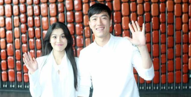 刘翔前妻参加好友聚会,深夜坐街头思绪万千,经历风雨后更添气质