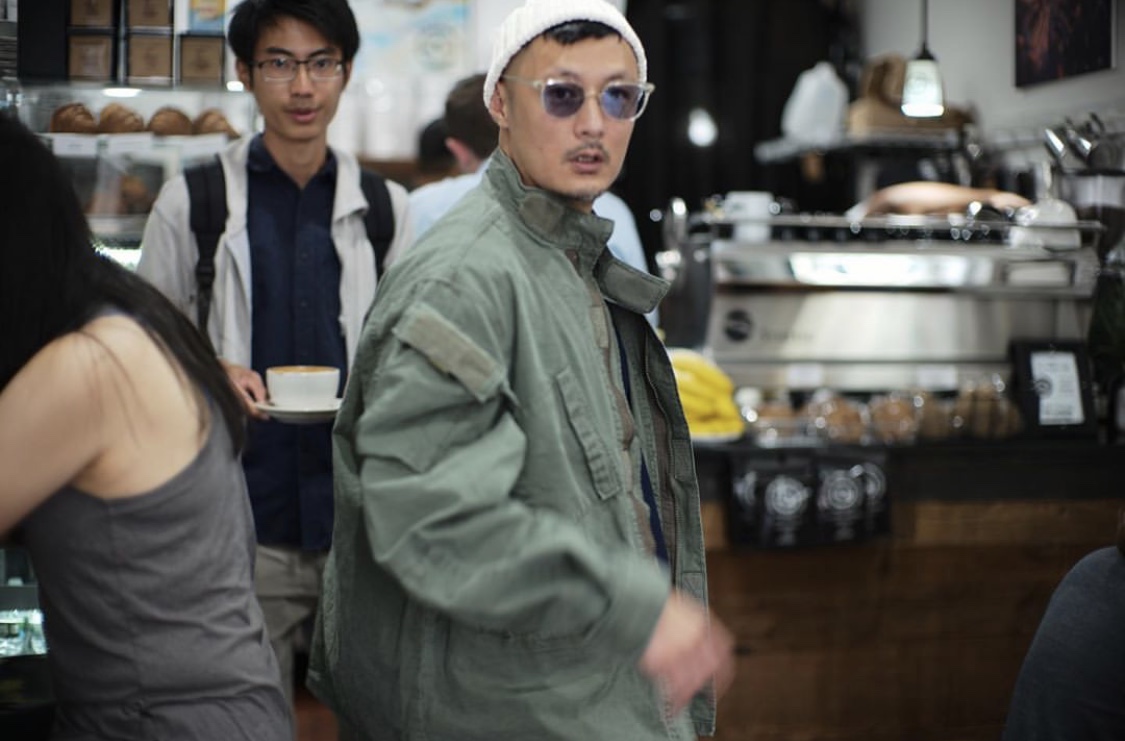 六叔纽约休闲度假已开启！日常上身穿搭依旧帅翻天！