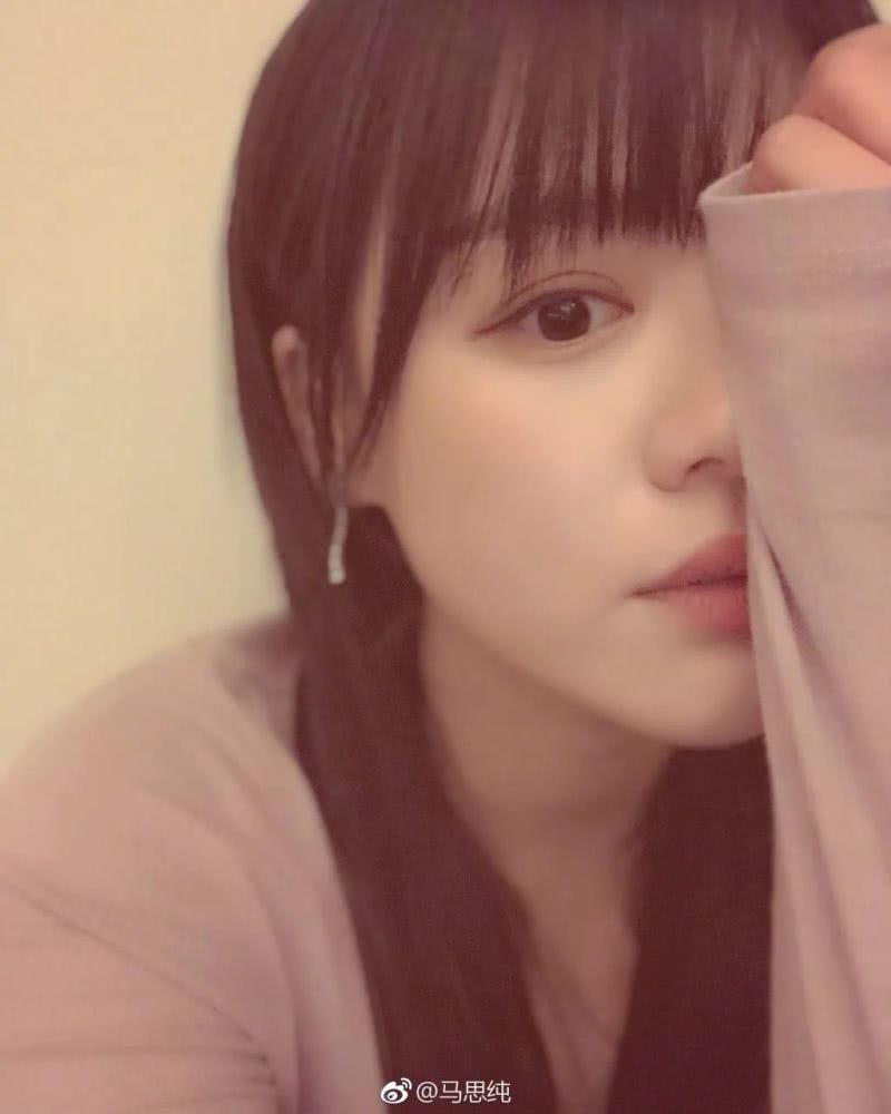 马思纯和周冬雨的短发灵感超完美,你只要学会一种就可以了
